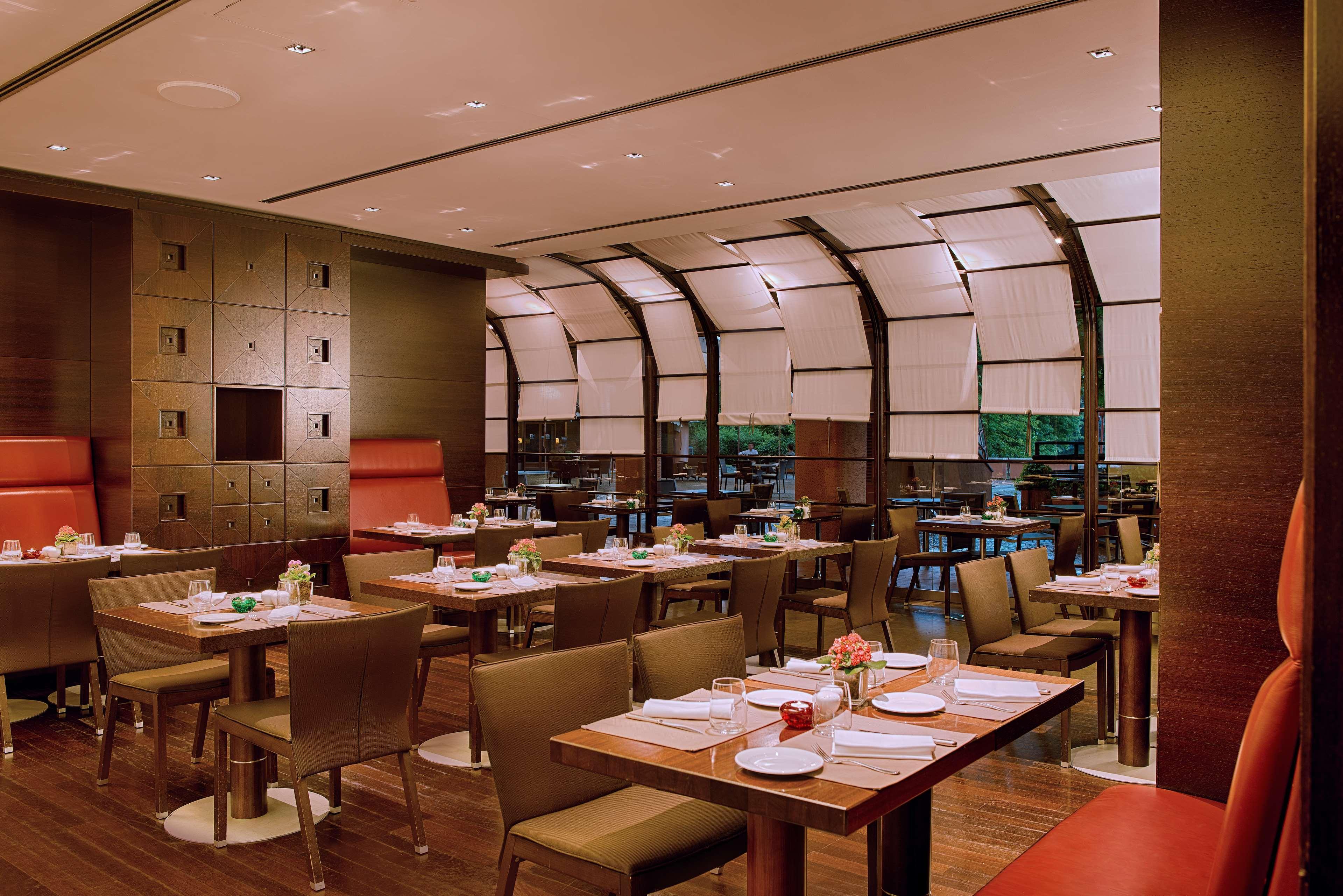Nh Milano 2 Hotel Сеграте Екстериор снимка