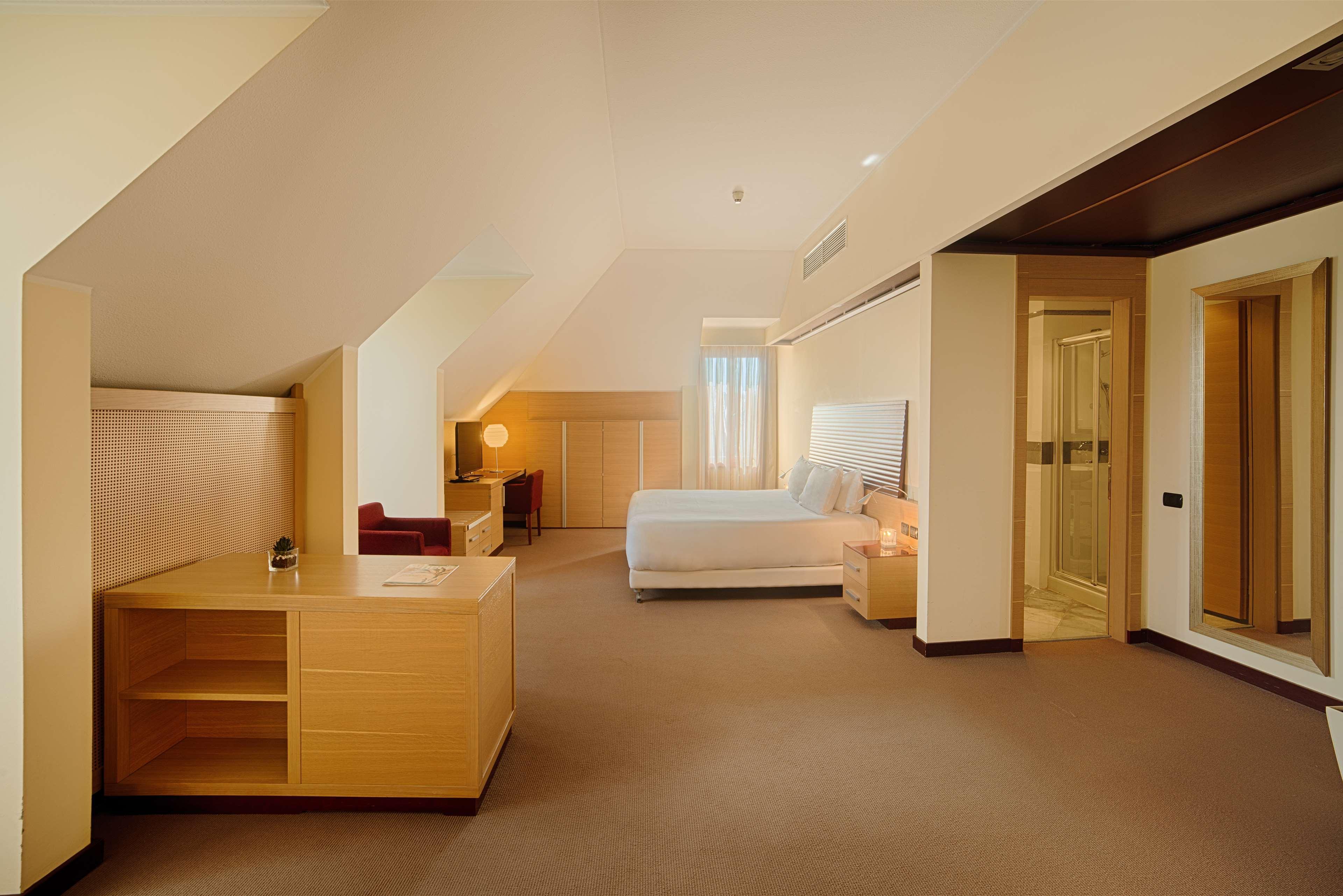 Nh Milano 2 Hotel Сеграте Екстериор снимка