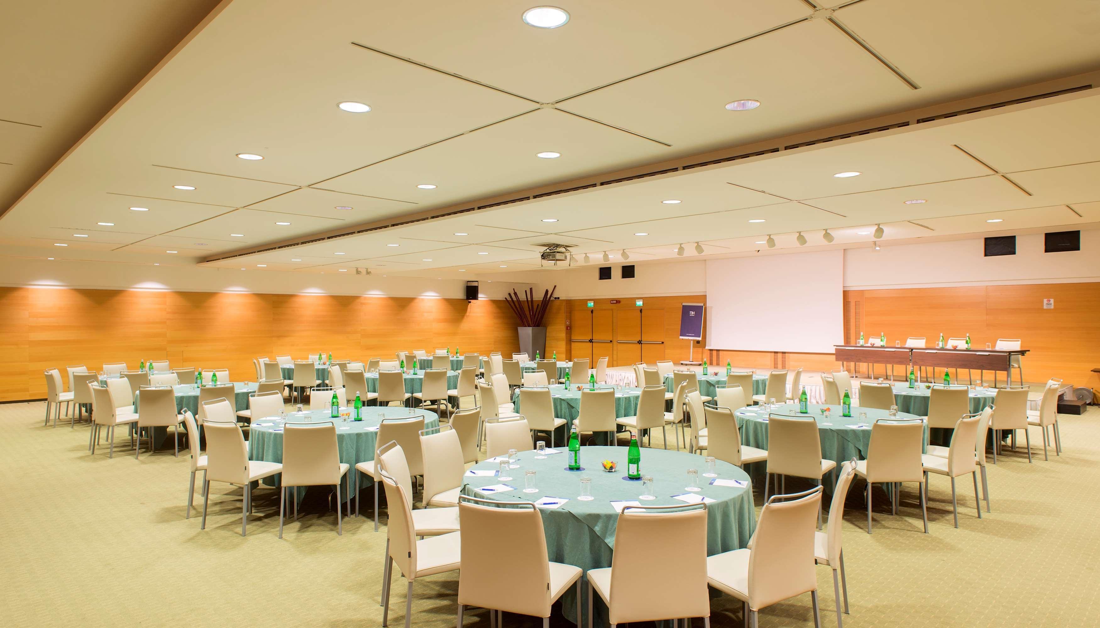 Nh Milano 2 Hotel Сеграте Екстериор снимка