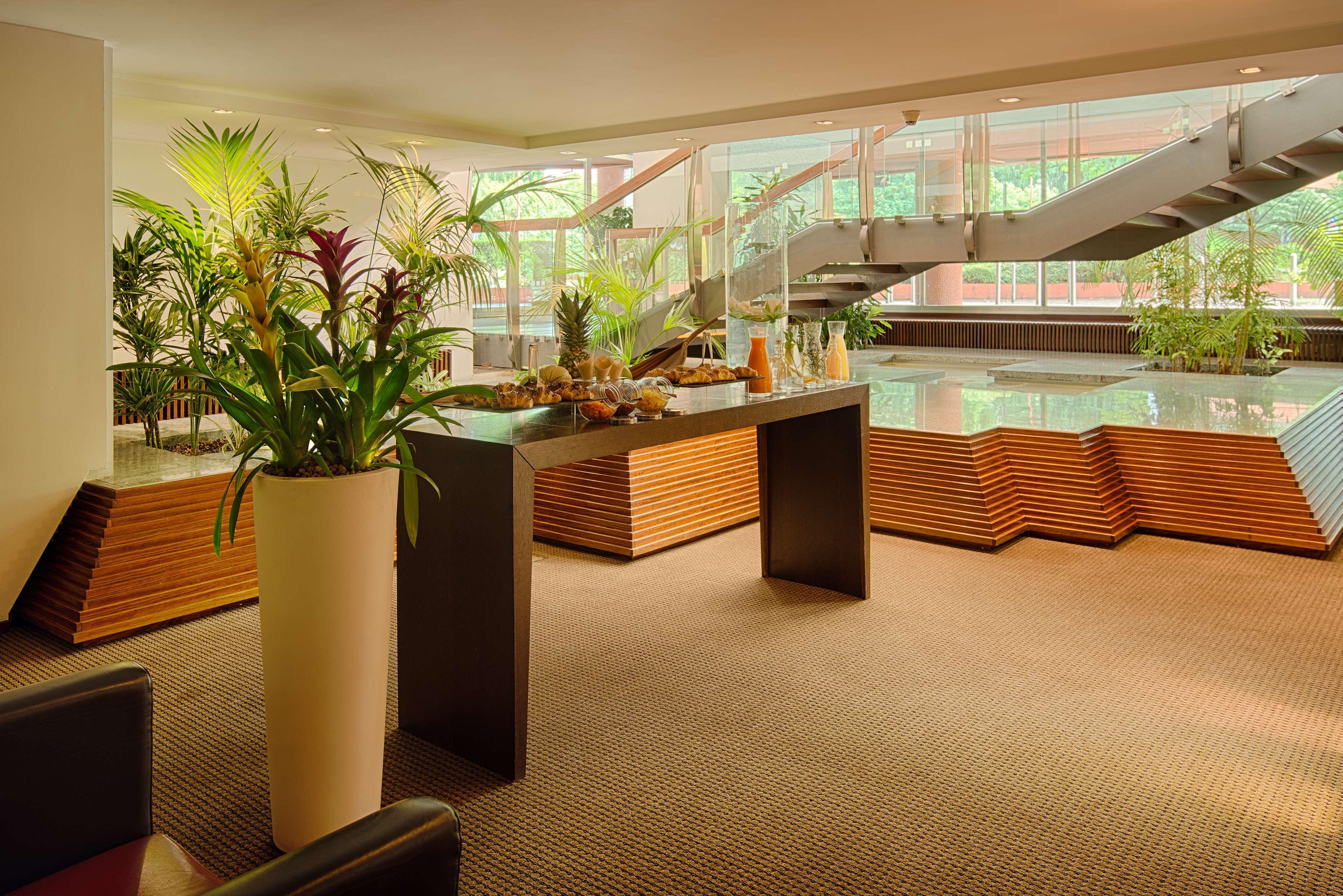Nh Milano 2 Hotel Сеграте Екстериор снимка