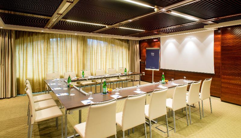 Nh Milano 2 Hotel Сеграте Екстериор снимка